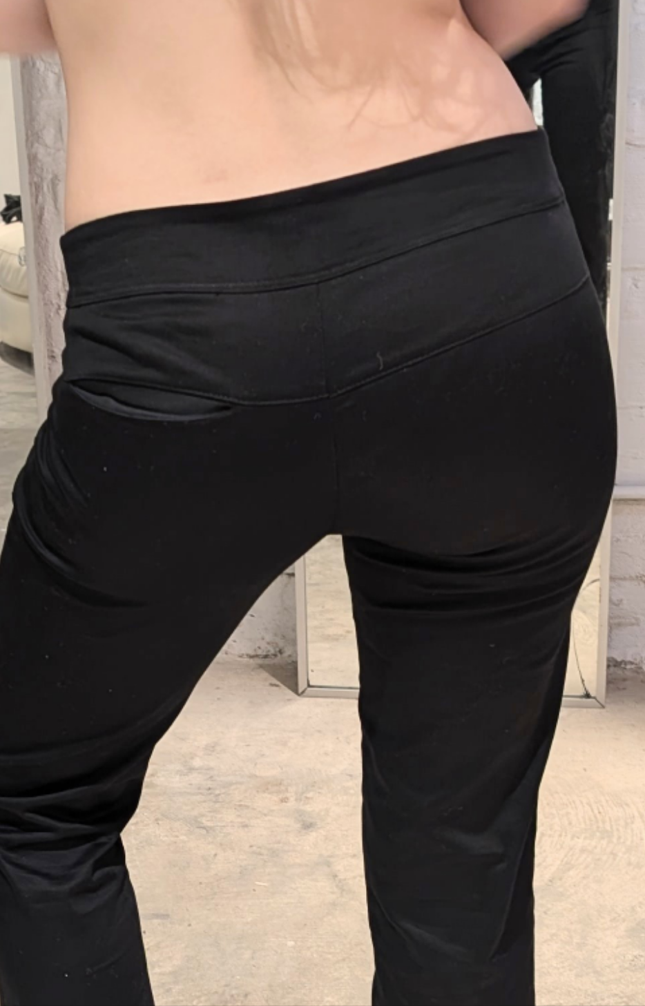 Stretch Cotton Cropped Bootlegging, Black.