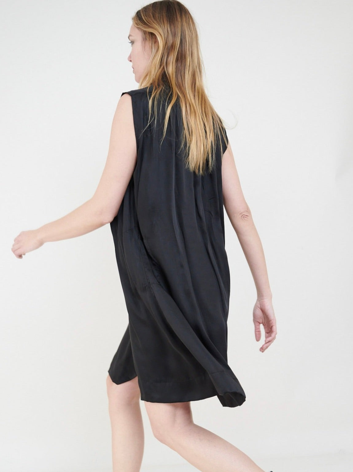 Sleeveless shirt dress. Hera Dress,Silky Cupro