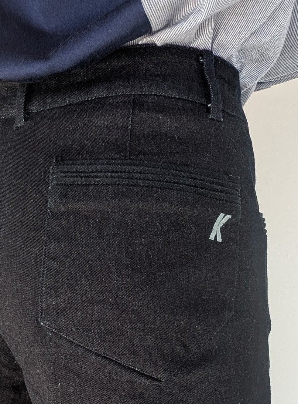 Straight leg Jean. Stretch Denim.