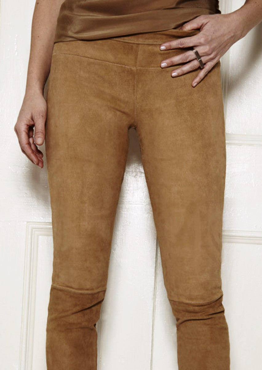 Classic Stretch-Suede Leggings: Camel