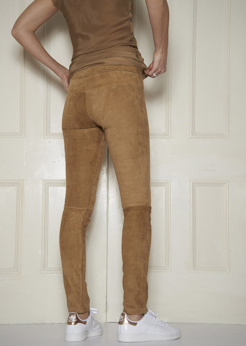 Classic Stretch-Suede Leggings: Camel