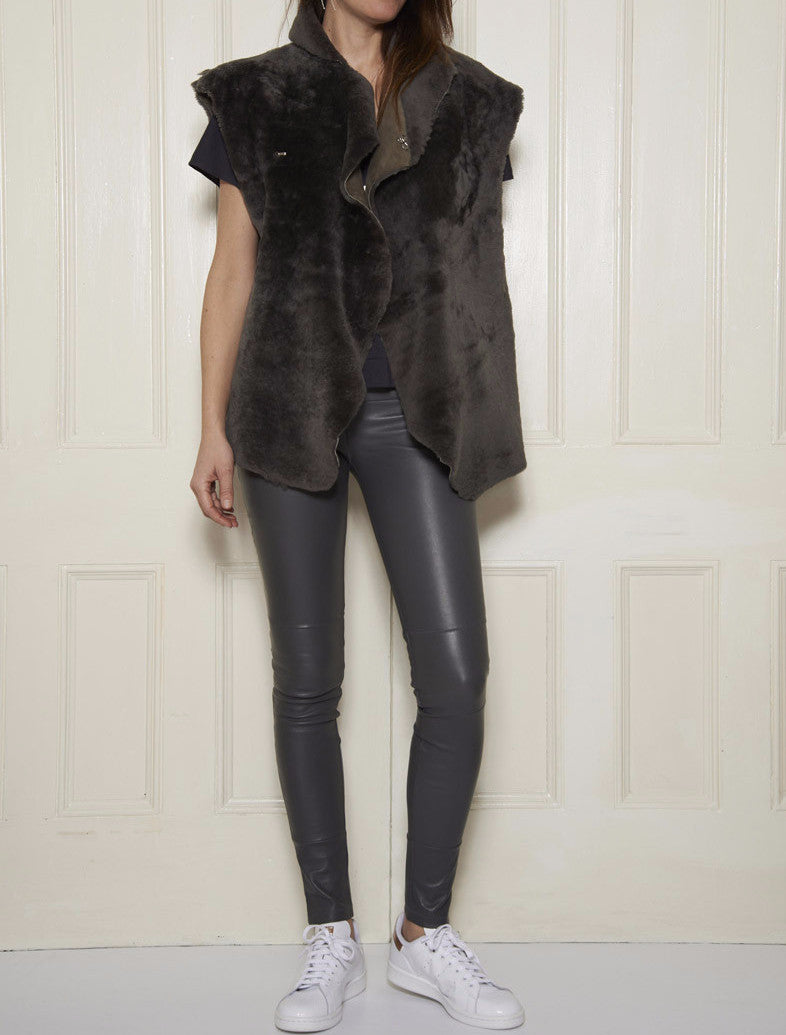 Stretch Lamb Leather Classic Leggings. Slate Gray.