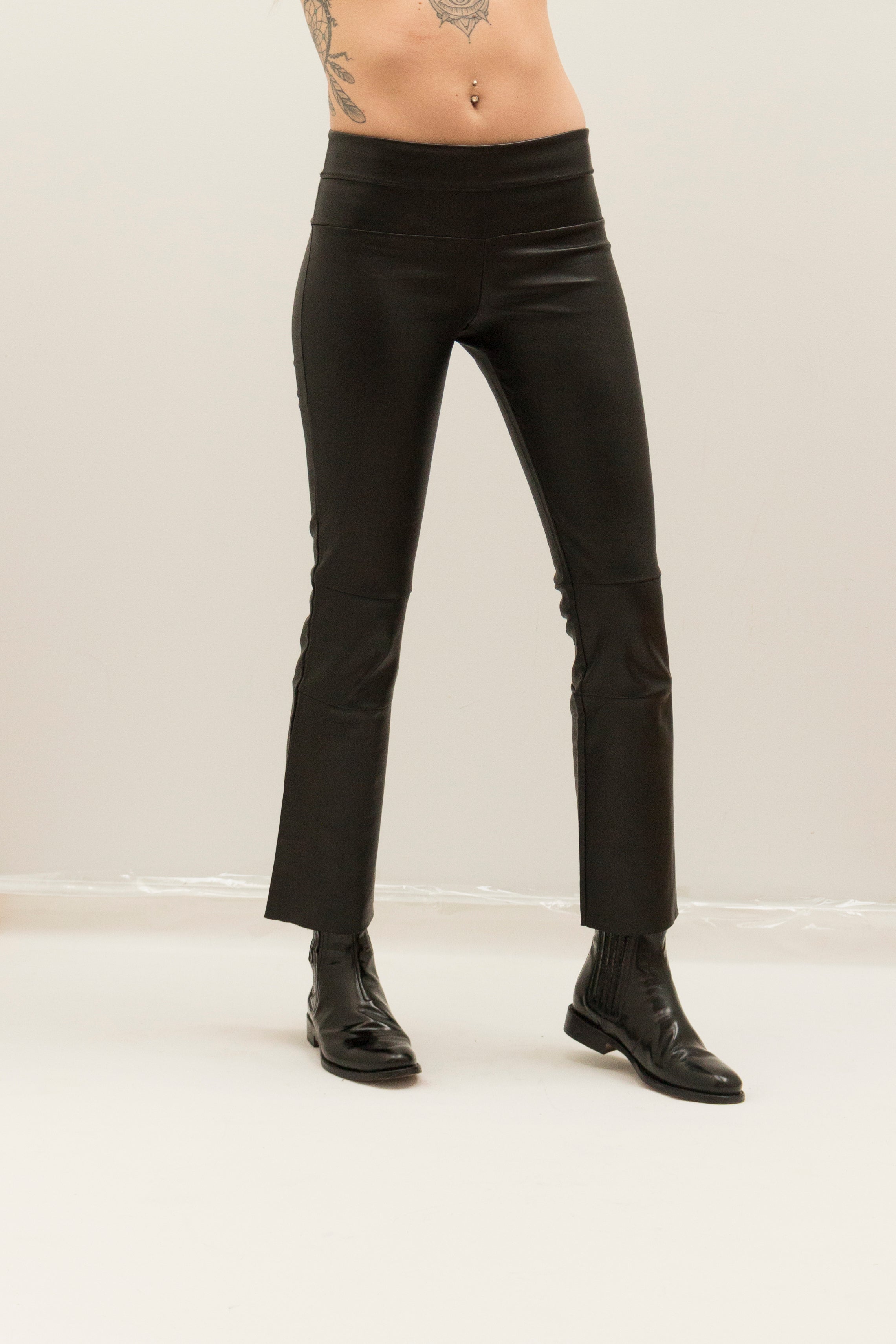 Cropped Stretch Leather Bootlegging